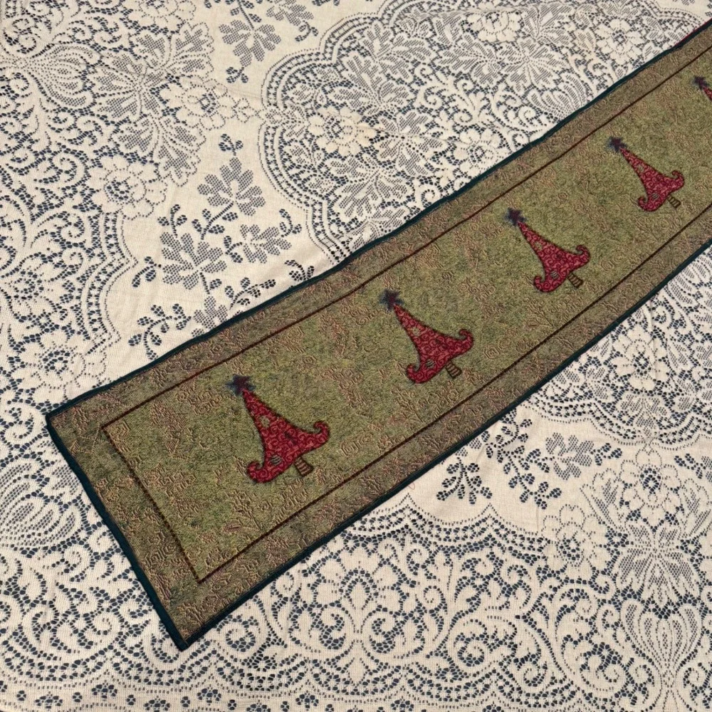 Whimsical Christmas‎ Tree Woven Tapestry Table Runner Red Green Christmas